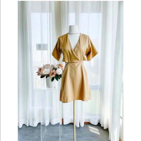 Cut Out Waist Dress - Picture 3 of 5